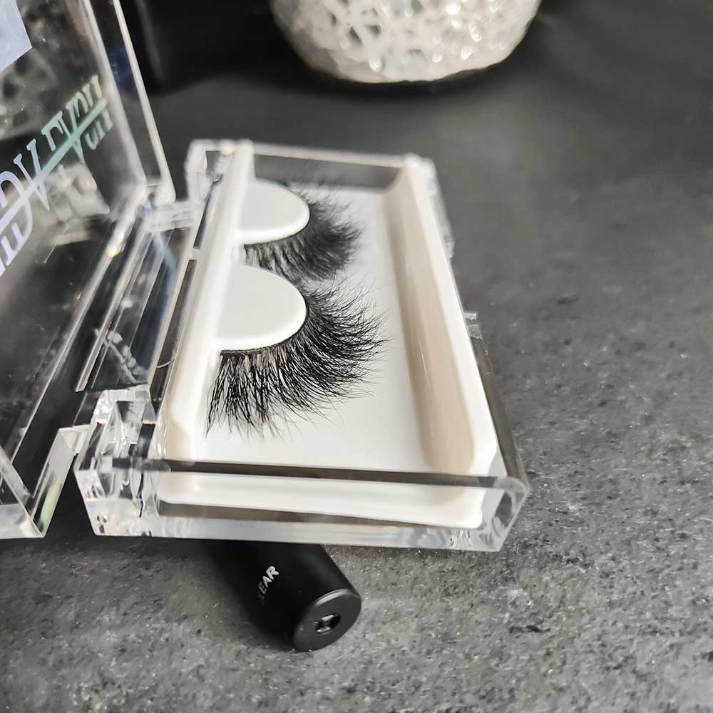 lustfull lash strips side view showing curl 18mm lashes