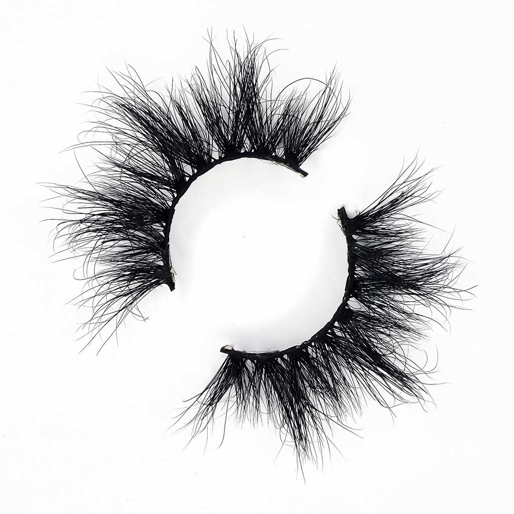 SAVAGE Bold Dramatic 3d Mink Lashes doll Eye Look By Leida Lash pair of lashes