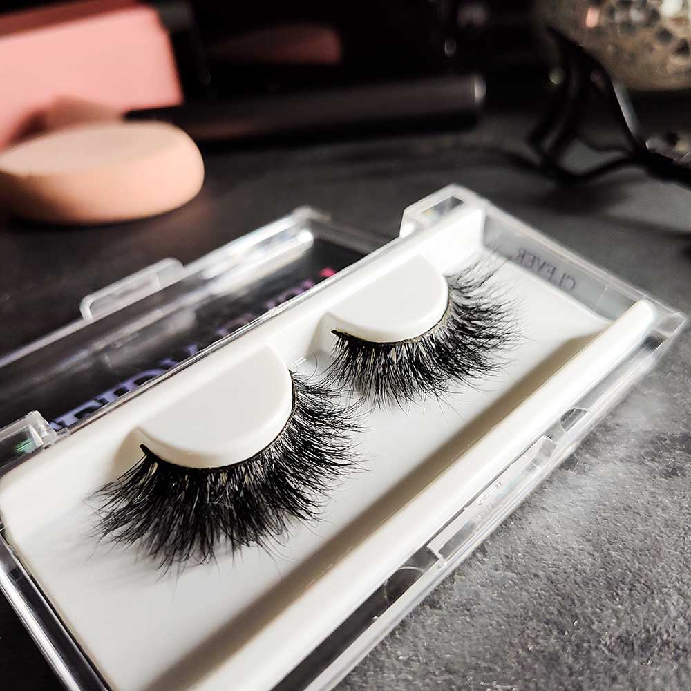 doll style lashes 22mm lash strip cat-eye style clever lashes